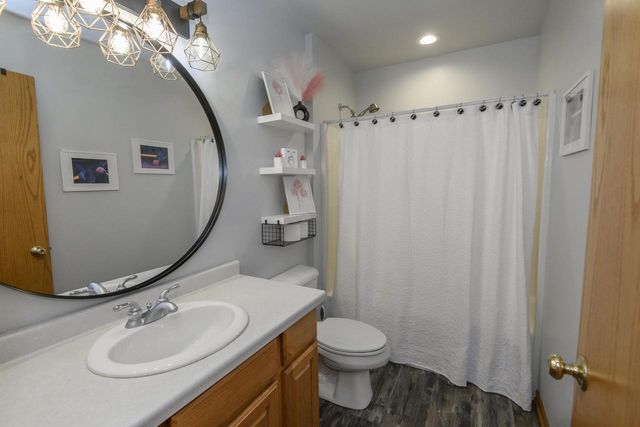 130 Chestnut WAY, North Prairie, WI 53153