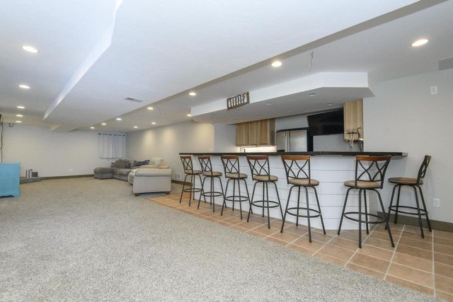 130 Chestnut WAY, North Prairie, WI 53153