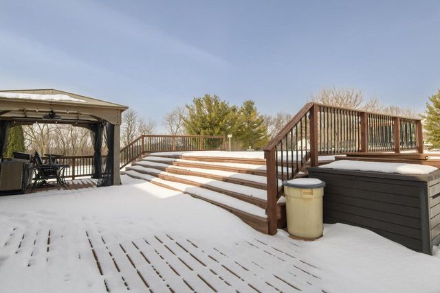 130 Chestnut WAY, North Prairie, WI 53153