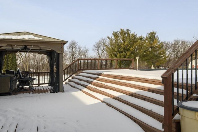 130 Chestnut WAY, North Prairie, WI 53153