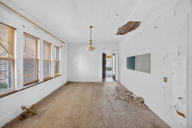 7817 S Euclid Avenue, Chicago, IL 60649