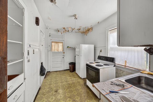 7817 S Euclid Avenue, Chicago, IL 60649