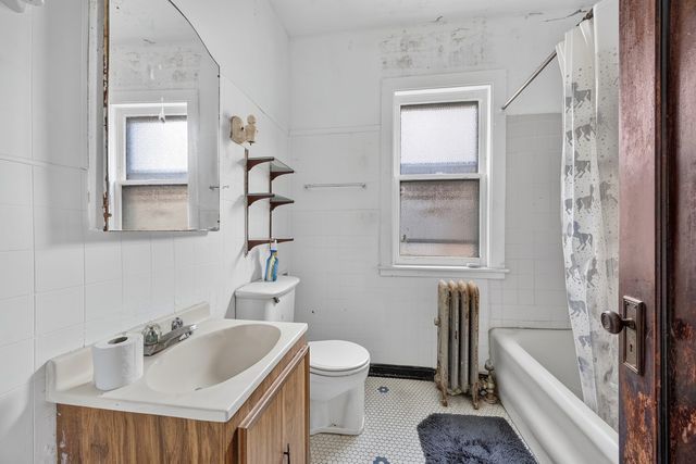 7817 S Euclid Avenue, Chicago, IL 60649