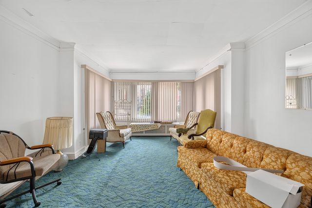 7817 S Euclid Avenue, Chicago, IL 60649