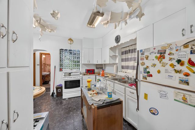 7817 S Euclid Avenue, Chicago, IL 60649