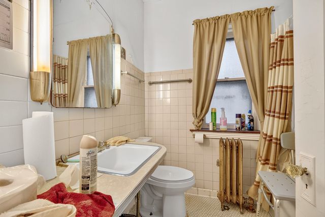 7817 S Euclid Avenue, Chicago, IL 60649