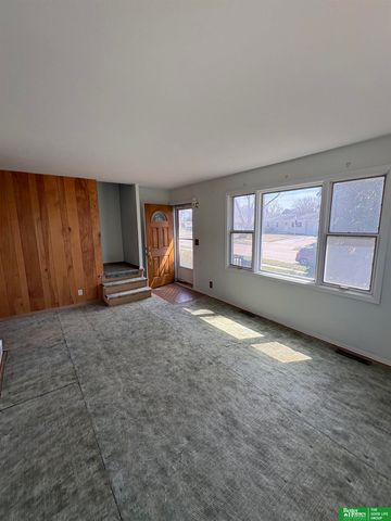 12210 Seldin Drive, Omaha, NE 68144