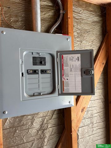 12210 Seldin Drive, Omaha, NE 68144