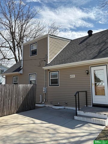 12210 Seldin Drive, Omaha, NE 68144