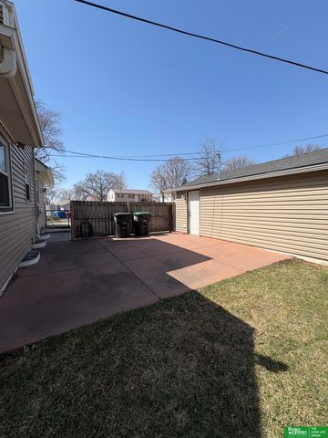 12210 Seldin Drive, Omaha, NE 68144