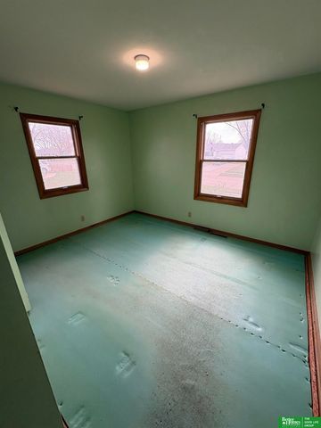 12210 Seldin Drive, Omaha, NE 68144