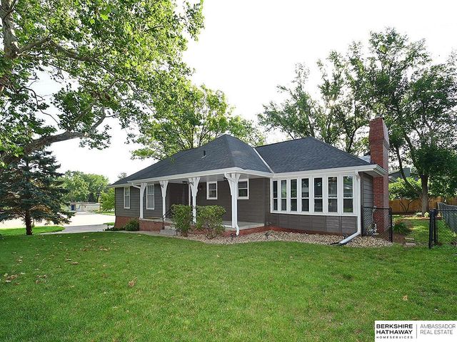 605 S 126 Street, Omaha, NE 68154