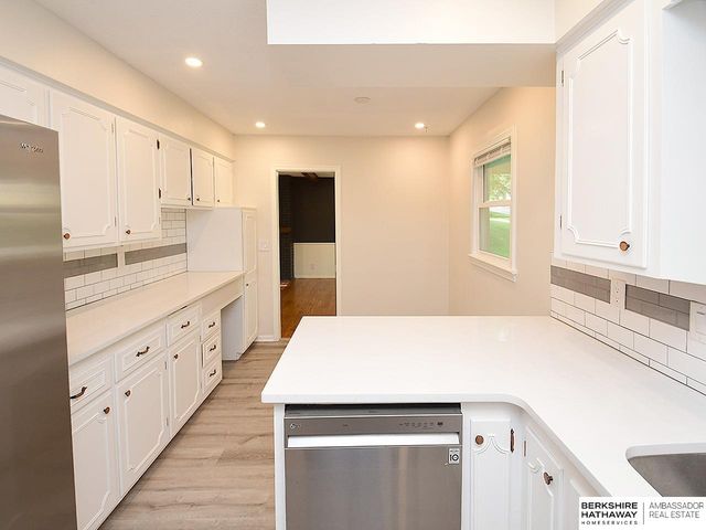 605 S 126 Street, Omaha, NE 68154