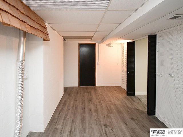 605 S 126 Street, Omaha, NE 68154