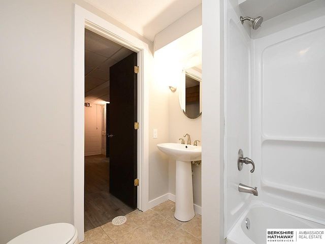 605 S 126 Street, Omaha, NE 68154