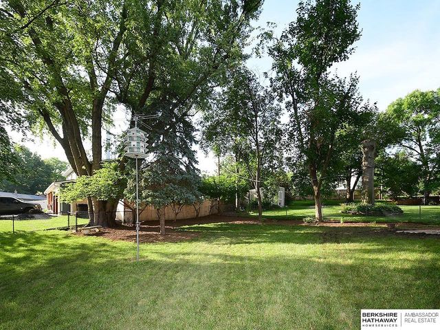 605 S 126 Street, Omaha, NE 68154