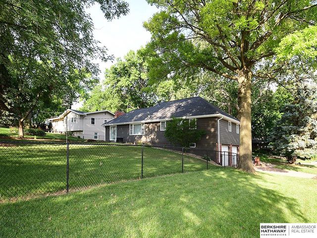 605 S 126 Street, Omaha, NE 68154