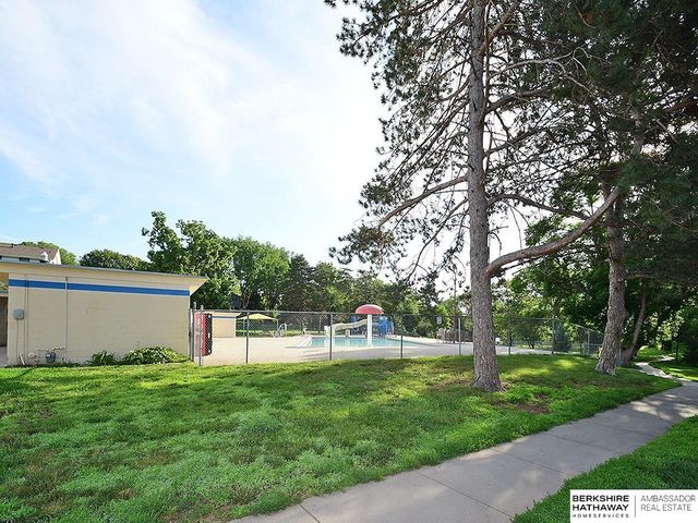 605 S 126 Street, Omaha, NE 68154