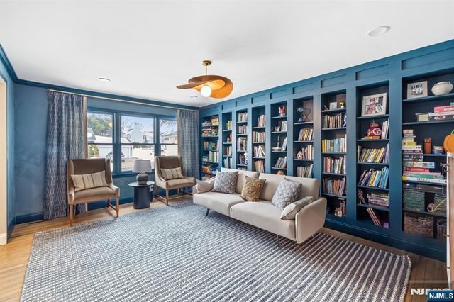 26 Laurie Drive, Englewood Cliffs, NJ 07632