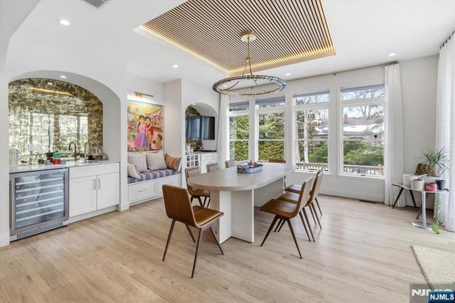 26 Laurie Drive, Englewood Cliffs, NJ 07632