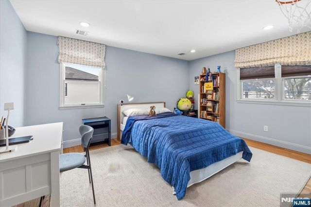 26 Laurie Drive, Englewood Cliffs, NJ 07632