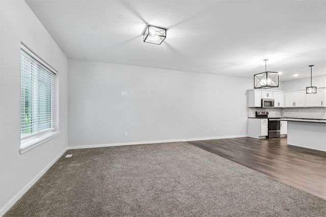 515 10th Street, Waukee, IA 50263