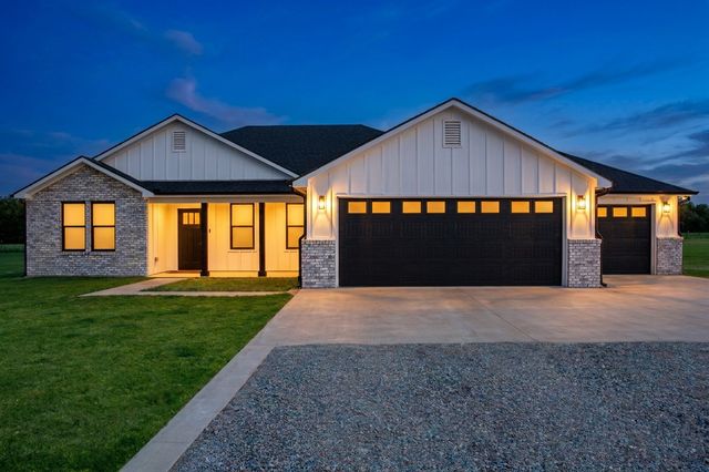352 Private Road 36009, Honey Grove, TX 75446