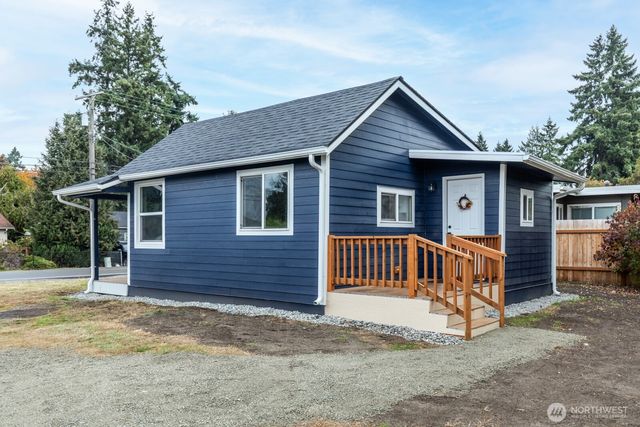 824 108th St S, Tacoma, WA 98444