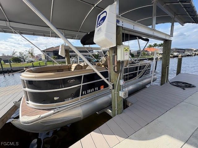 622 NW 38th PL, Cape Coral, FL 33993