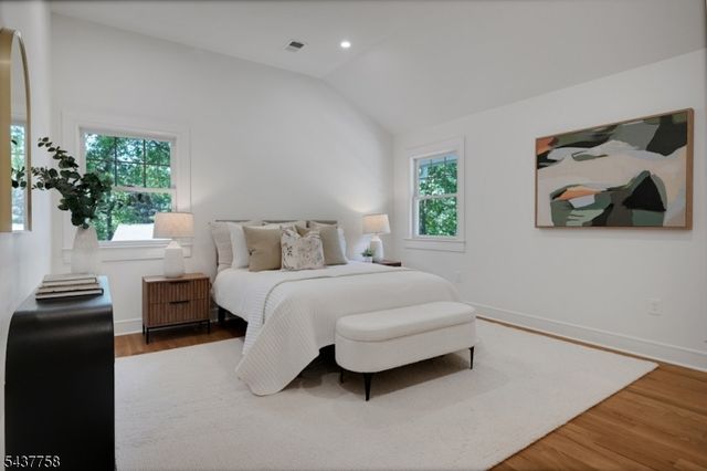 51 Brookside Ter, North Caldwell Boro, NJ 07006
