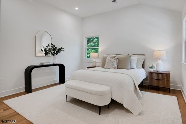 51 Brookside Ter, North Caldwell Boro, NJ 07006