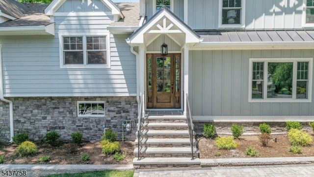 51 Brookside Ter, North Caldwell Boro, NJ 07006