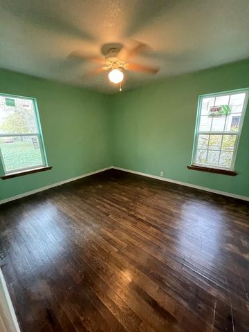 20 E 39th St, San Angelo, TX 76903