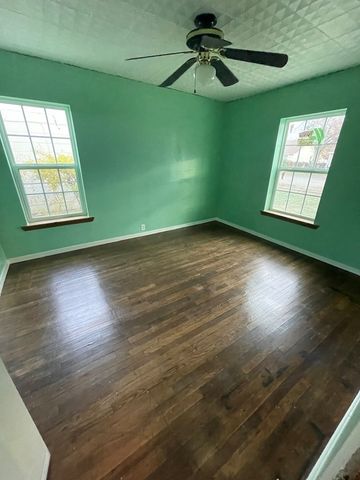 20 E 39th St, San Angelo, TX 76903