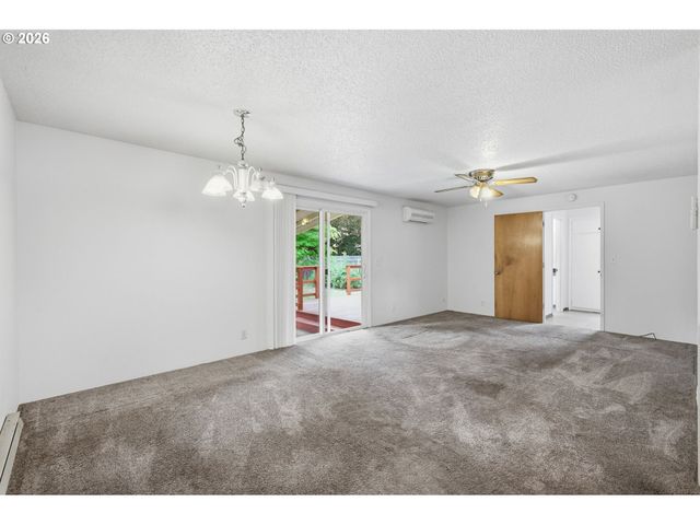 2158 N DANEBO Ave, Eugene, OR 97402