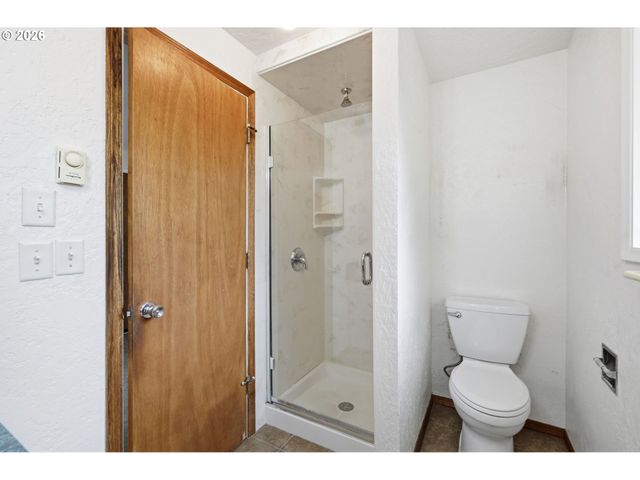 2158 N DANEBO Ave, Eugene, OR 97402
