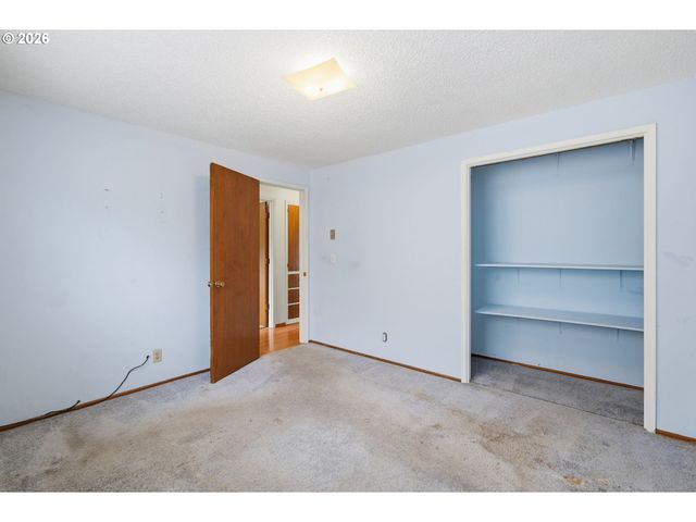 2158 N DANEBO Ave, Eugene, OR 97402