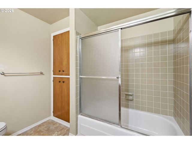 2158 N DANEBO Ave, Eugene, OR 97402