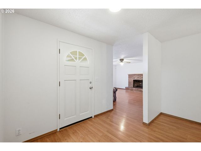 2158 N DANEBO Ave, Eugene, OR 97402