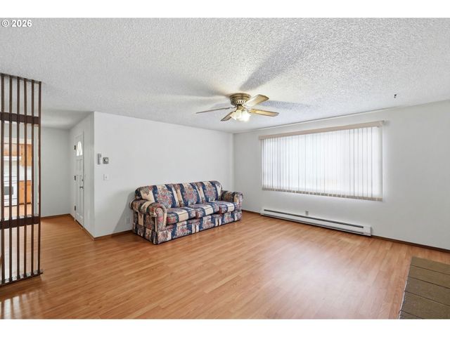 2158 N DANEBO Ave, Eugene, OR 97402
