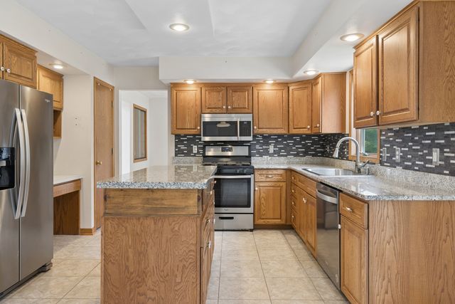 539 Creekview Lane, Rockford, IL 61114