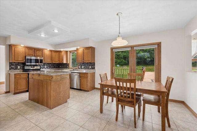 539 Creekview Lane, Rockford, IL 61114