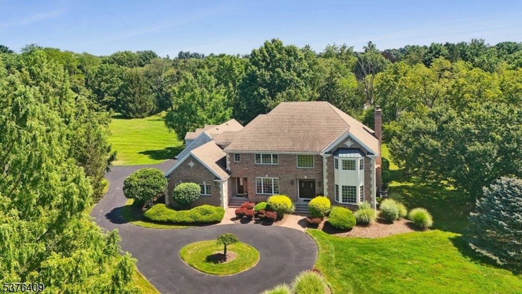 12 John Stevens Rd, Readington Twp., NJ 08889