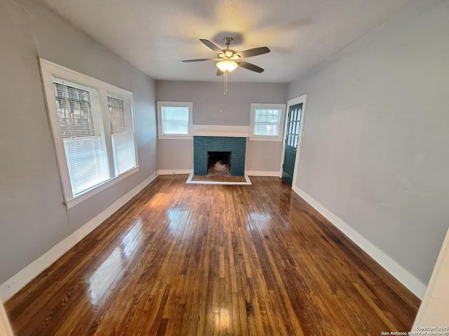 2134 CINCINNATI AVE, San Antonio, TX 78228