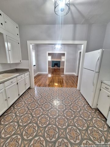 2134 CINCINNATI AVE, San Antonio, TX 78228