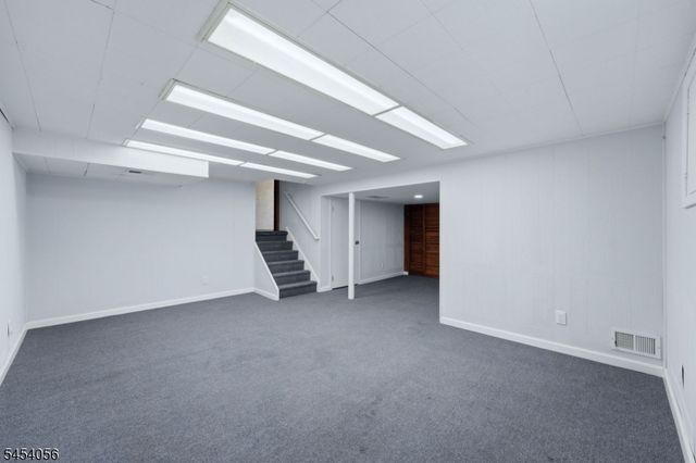 700 Willick Rd, Linden City, NJ 07036