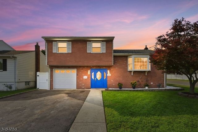 700 Willick Rd, Linden City, NJ 07036