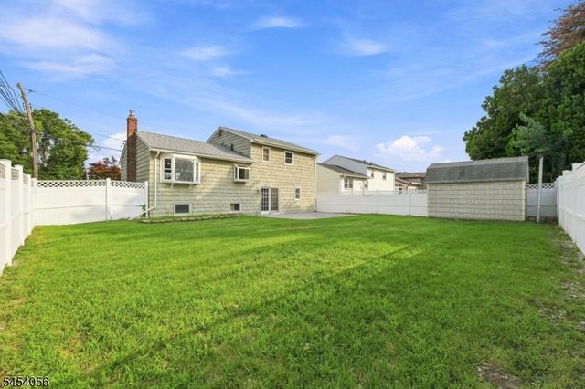 700 Willick Rd, Linden City, NJ 07036