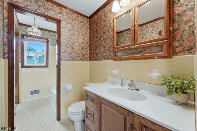 700 Willick Rd, Linden City, NJ 07036