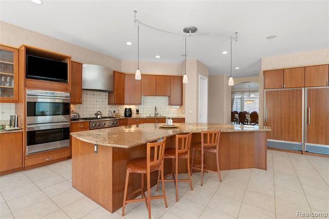 8479 Misty Meadows, Grand Blanc, MI 48439